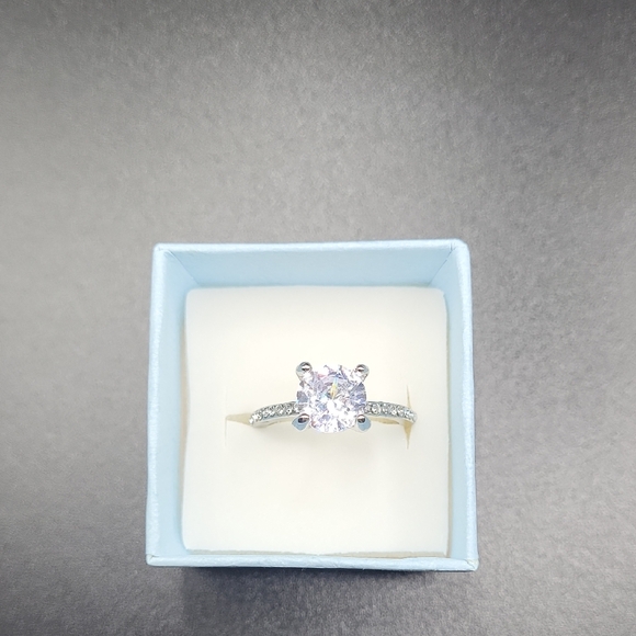 Engagement Ring - Picture 3 of 4